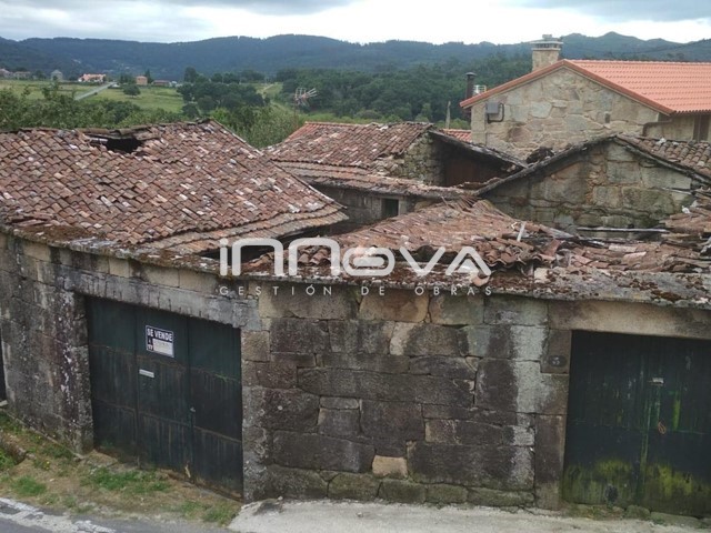 CASA DE PIEDRA PARA RESTAURAR EN COTOBADE