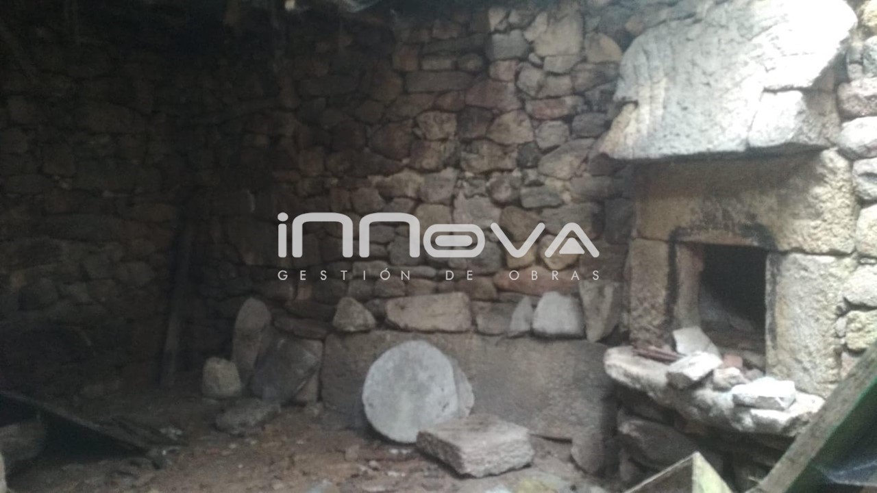 Foto 4 CASA DE PIEDRA PARA RESTAURAR EN COTOBADE