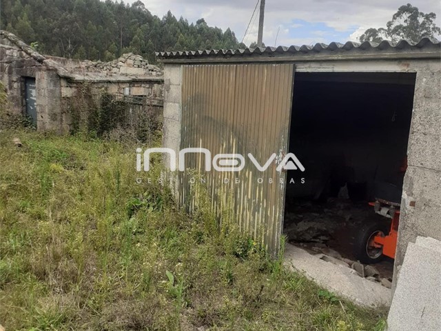 TERRENO EDIFICABLE CON CASA DE PIEDRA PARA RESTAURAR EN O SALGUEIRAL - Pontevedra