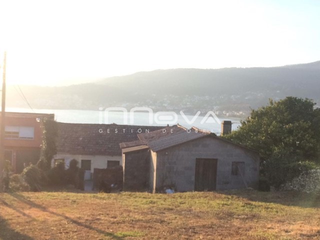 TERRENO EDIFICABLE EN ALTURA CON VISTAS - Poio